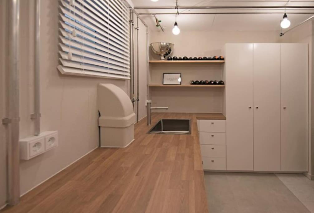 Nature Inspiration Apartment With Balcony & Grill Bbq In Duisburg Mitte Central Station 10 Mins & Big Tv With Photo Lights Exterior photo